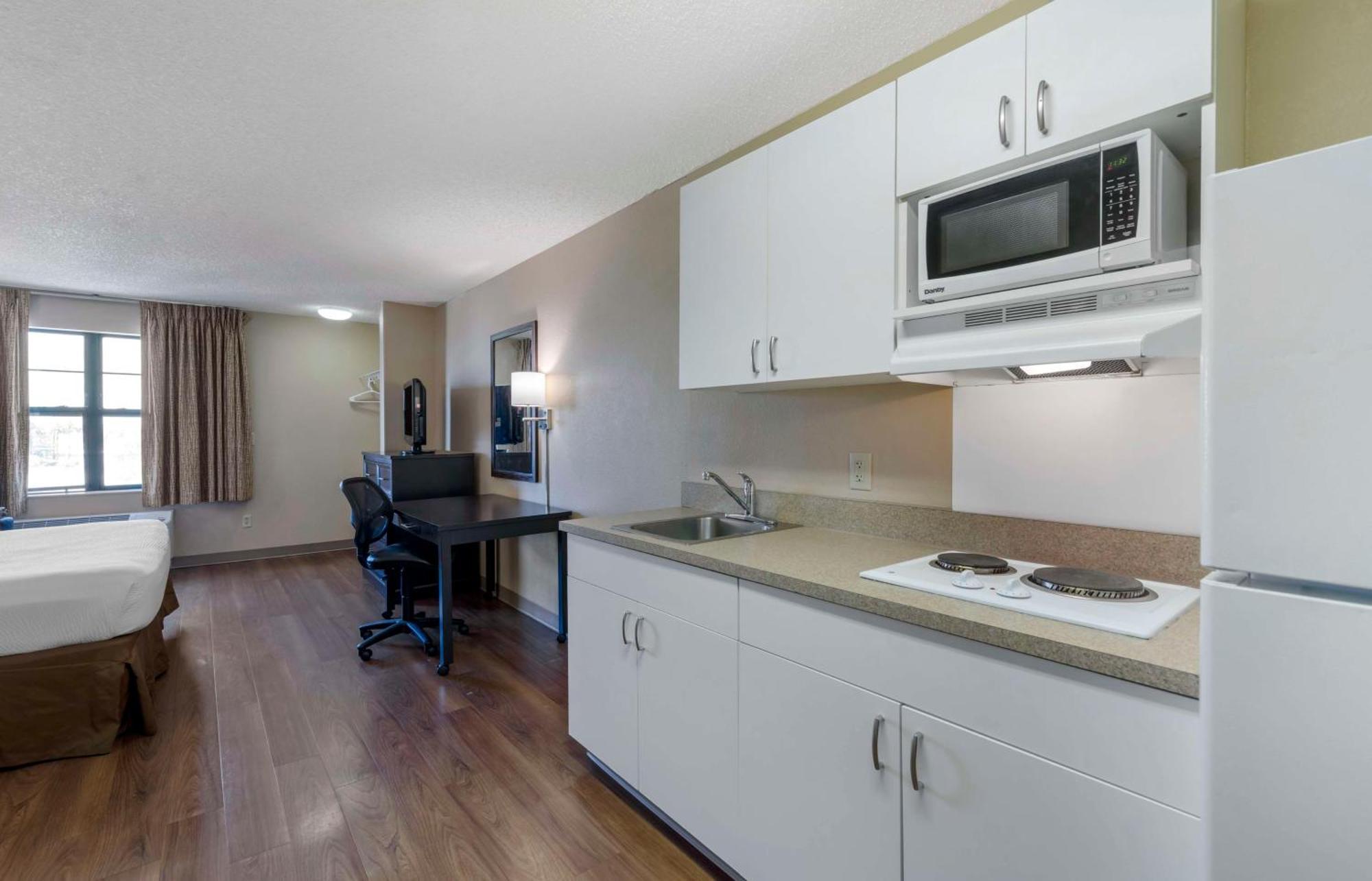 Extended Stay America Suites - Orange County - Katella Ave Dış mekan fotoğraf