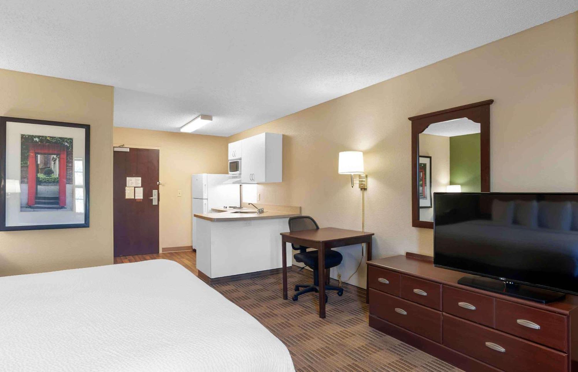 Extended Stay America Suites - Orange County - Katella Ave Dış mekan fotoğraf