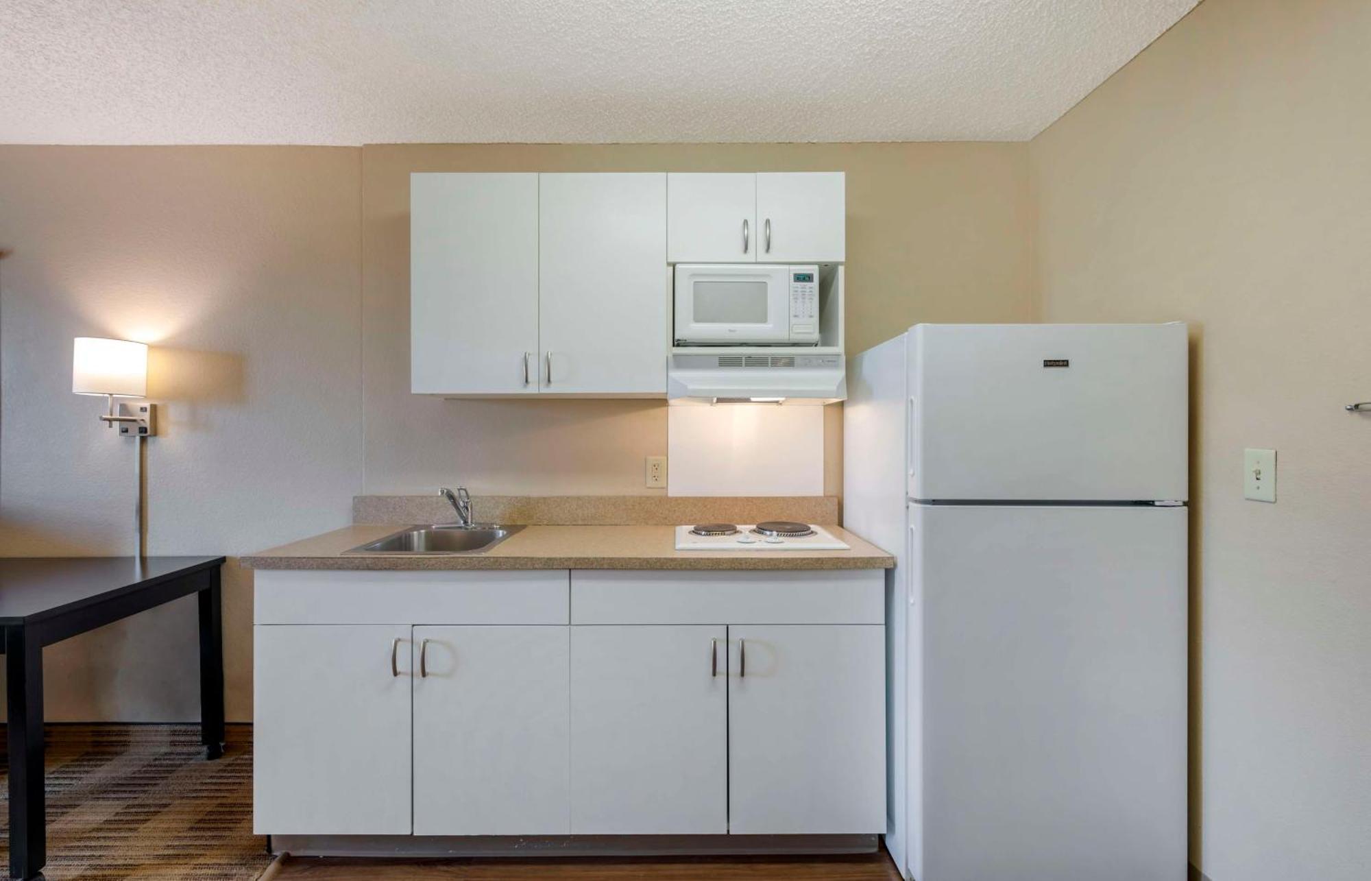 Extended Stay America Suites - Orange County - Katella Ave Dış mekan fotoğraf