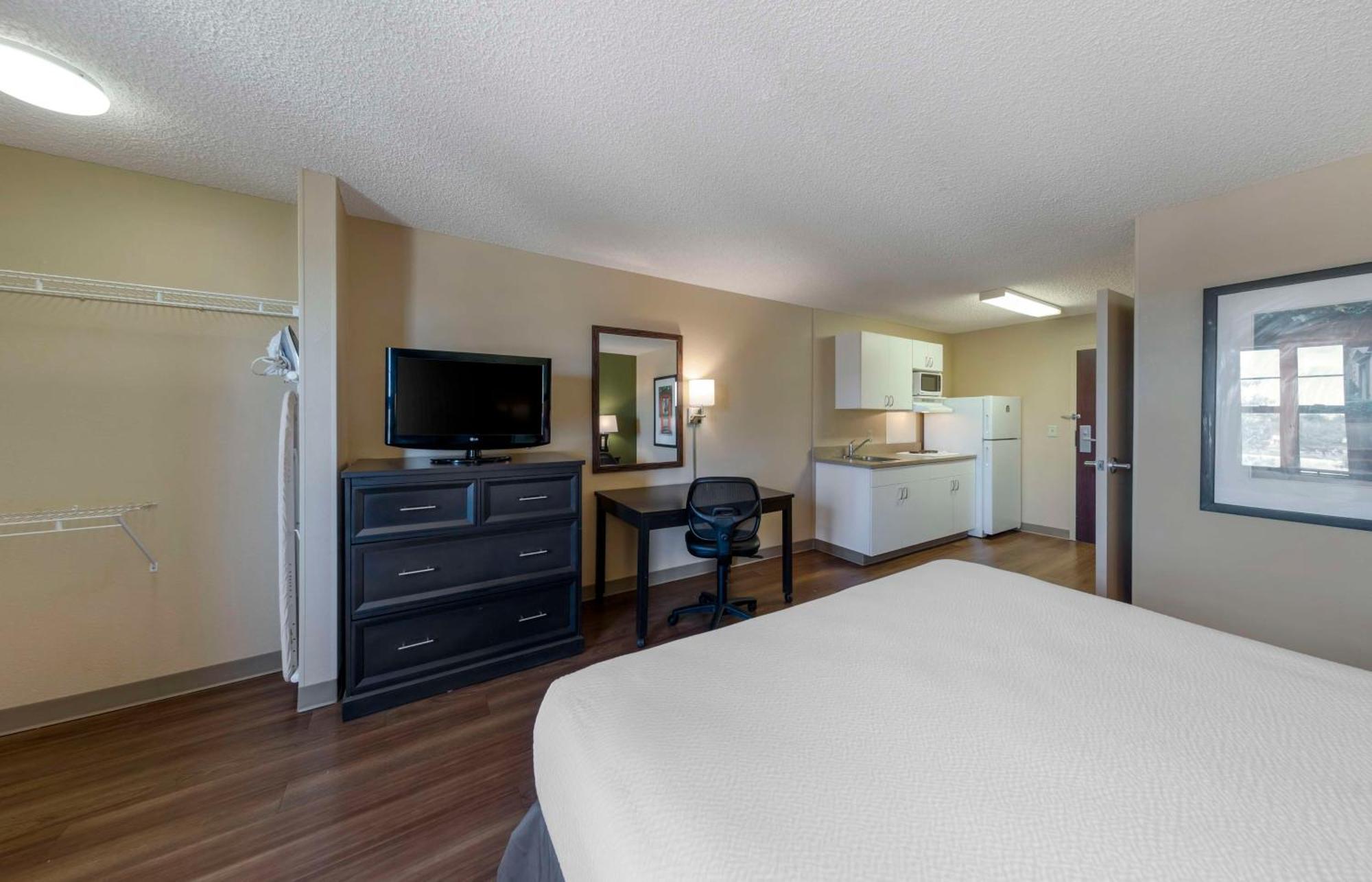Extended Stay America Suites - Orange County - Katella Ave Dış mekan fotoğraf